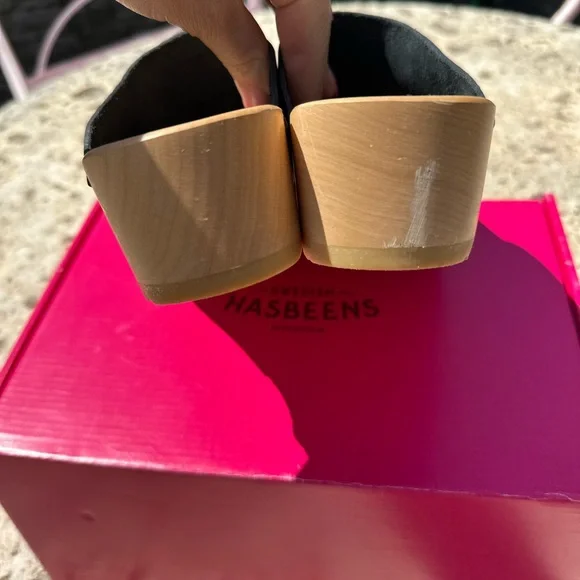 Swedish Hasbeens ‘ Swedish Husband’ Black Leather clogs - Picture 5 of 6